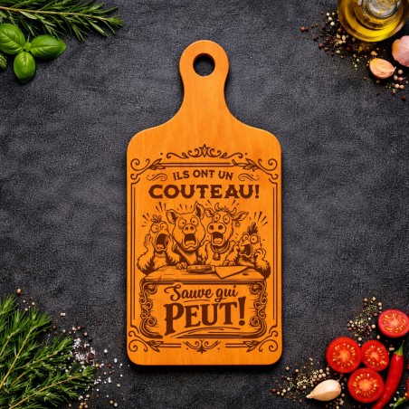 Planche bois “Ils ont un couteau ! Sauve qui peut !” | Cadeau apéro | AuxSouhaits